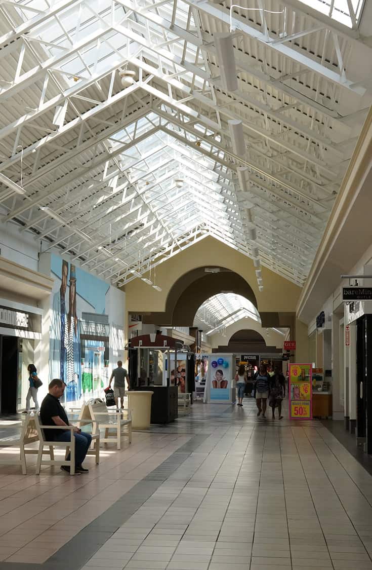 Cross Border Shopping Niagara Falls Fashion Outlets