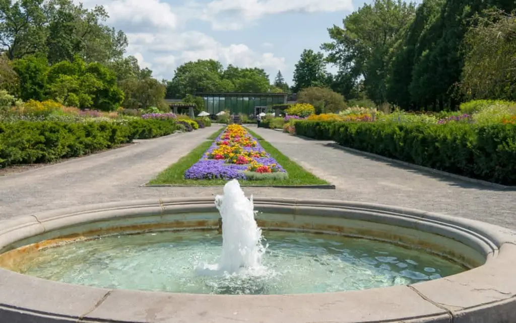 Discover a popular attraction in Montreal. The Montreal Botanical gardens offer beautifully manicured themed gardens, acres of walking trails and numerous exhibits and hiking trails. | #montreal #botanicalgardens #attraction #Quebec #hiking #trails |