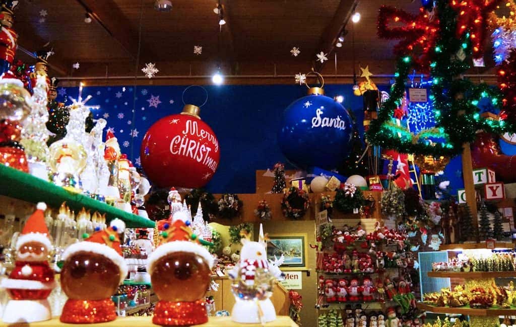 Bronners Christmas Wonderland-Michigan_dream-travel-magazine_07