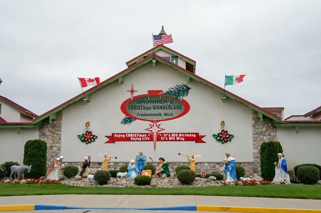 Bronners-christmas-wonderland-store-frankenmuth-michigan-3