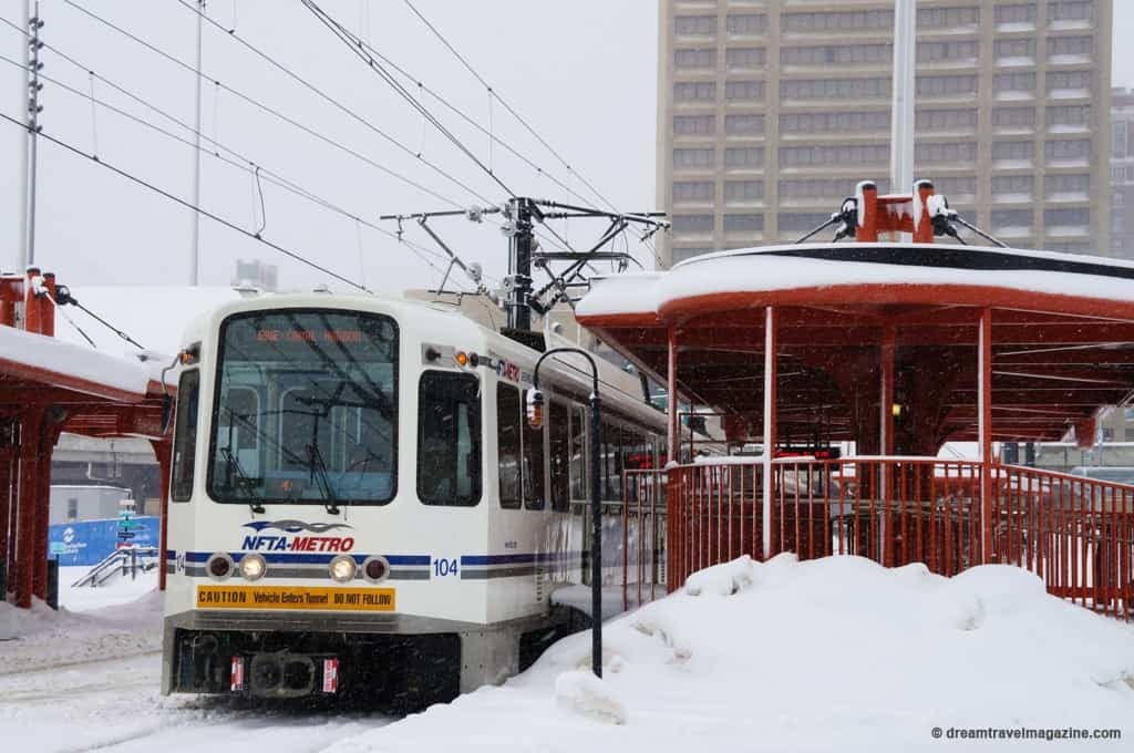 Buffalo-canalside-skating-snow-day_04