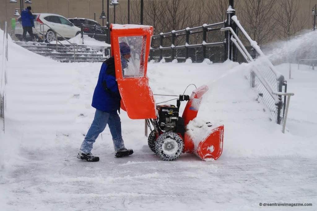 Buffalo-canalside-skating-snow-day_05