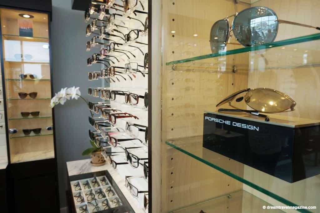Tips to pick sunglasses for travel_angus glen optometry_12