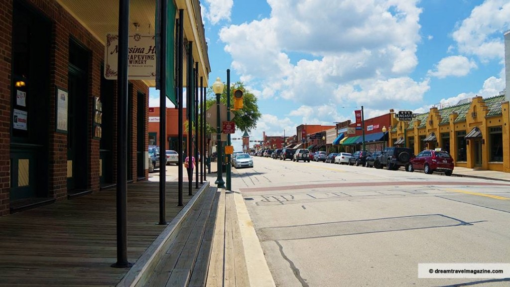 Grapevine Texas Main Street