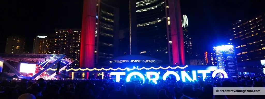 11-29-15-Toronto-Cavalcade-of-Lights-Featured