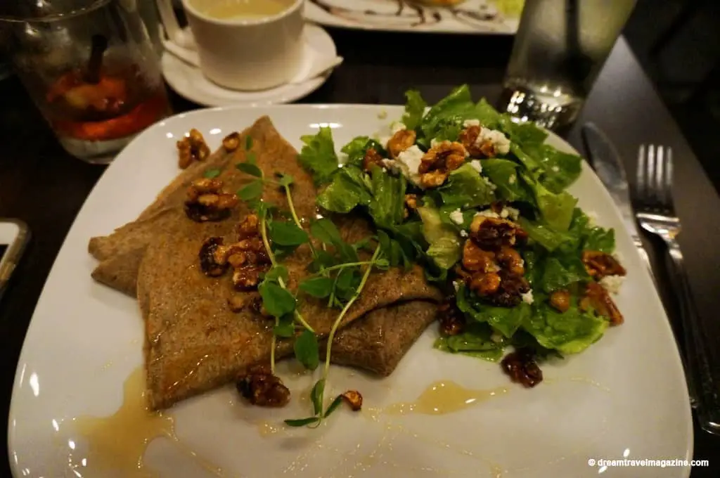 review-the-nook-creperie-restaurant-pembroke-ontario-04