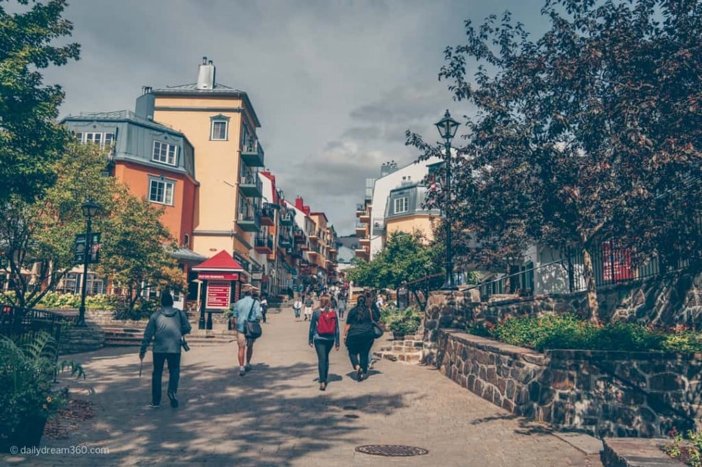 mont-tremblant village shopping