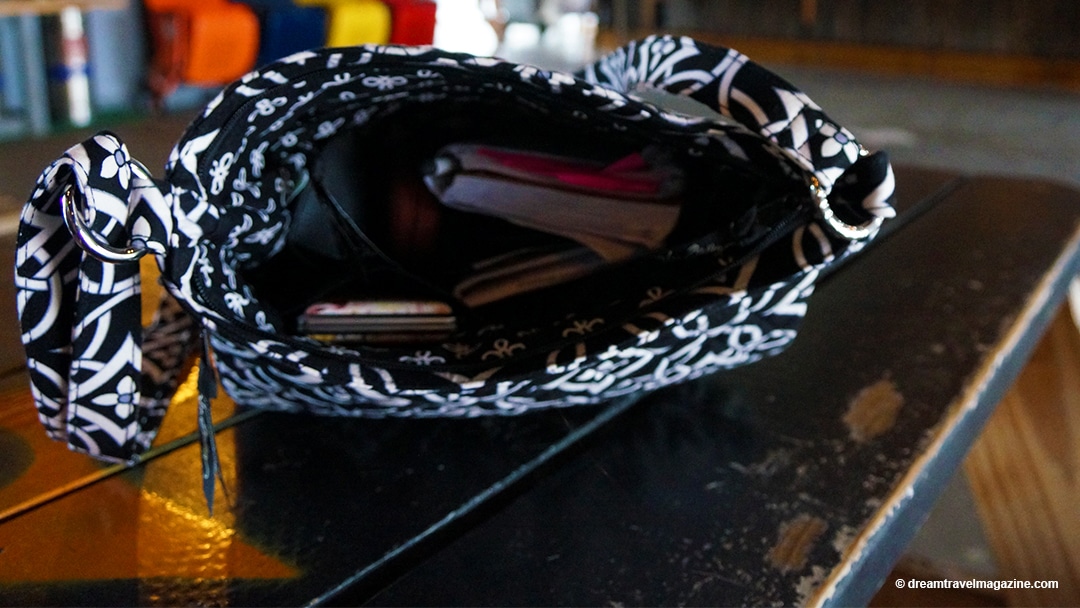 Vera bradley on sale double zip mailbag
