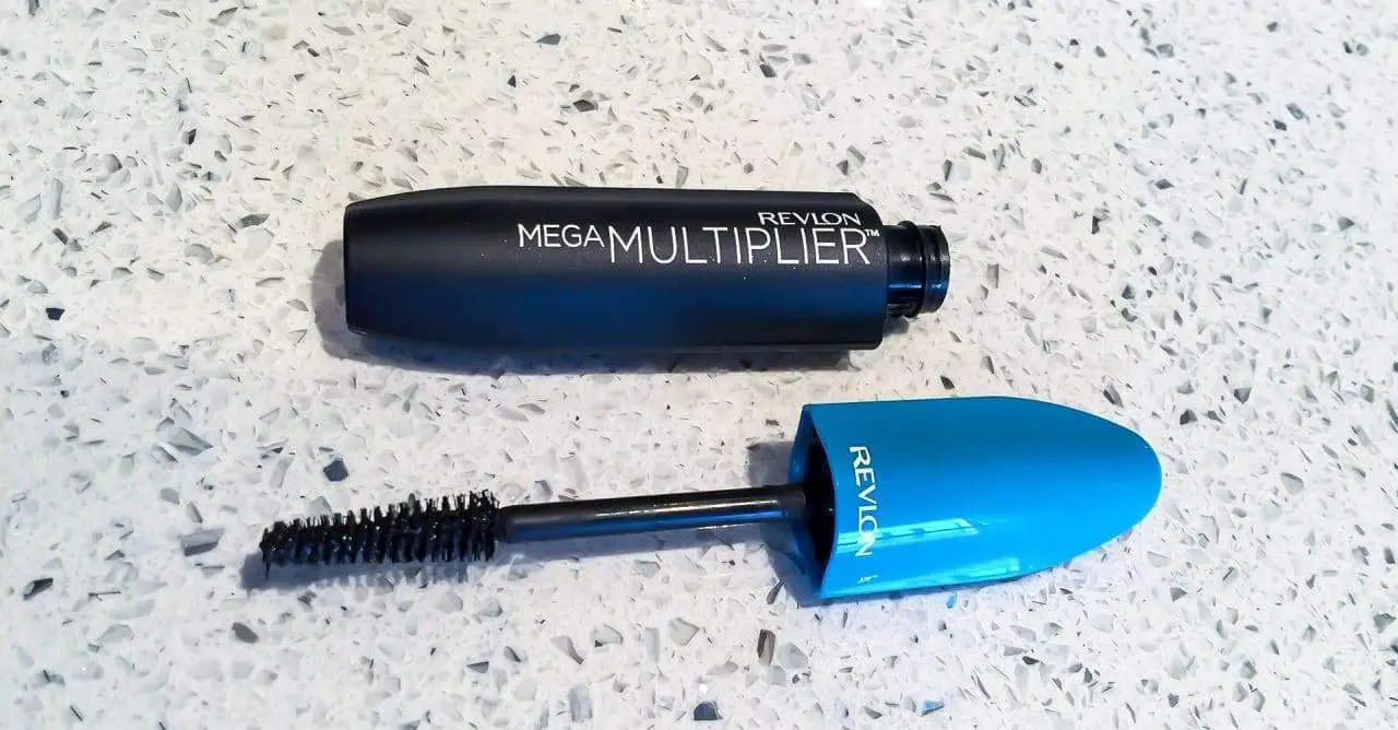 DTM_Beauty_Review_revlon-mega-multiplier-mascara