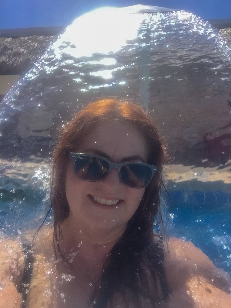 Travelon Waterproof phone pouch in water photo