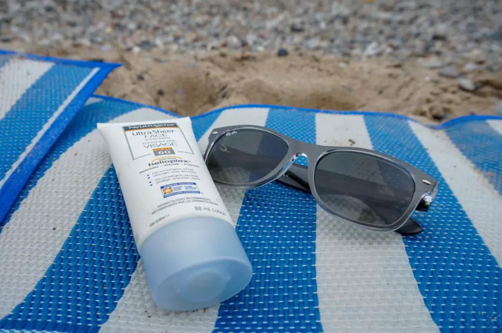 Lightweight and Non Sticky Sunscreen A Neutrogena Sunscreen Review