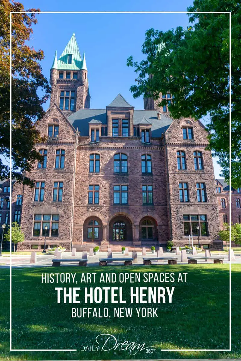 A boutique hotel set in a historic 140-year-old property, this is the beauty of the Hotel Henry Buffalo NY. With open spaces, art exhibits and modern airy rooms, this hotel is sure to impress. | #Buffalo #boutiqueHotel #hotel #travel #US |