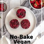 Mini cheesecaks on plate with with text: Easy to Make No-Bake Vegan Mini Cheesecakes