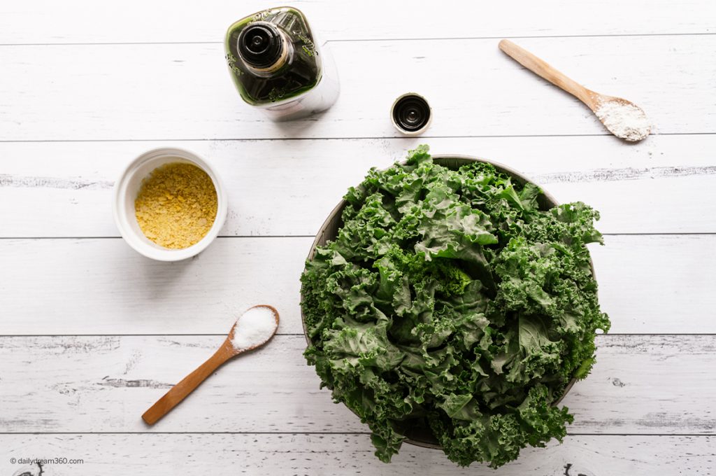 Keto-Friendly Seasoned Kale Chips Recipe