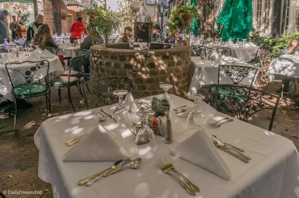 Courtyard at Two Sisters New Orleans