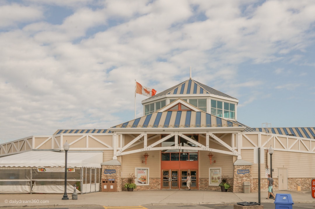 Driving stop at Gateway Niagara Cross Border Shopping in Buffalo NY from Toronto