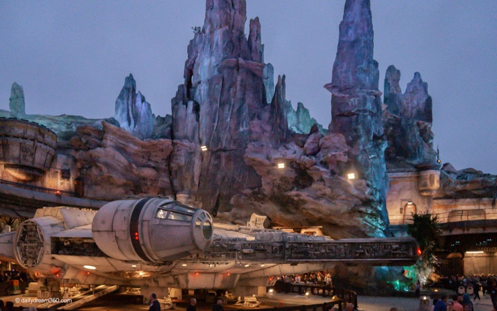 What to See in Star Wars Galaxy's Edge Disneyland California