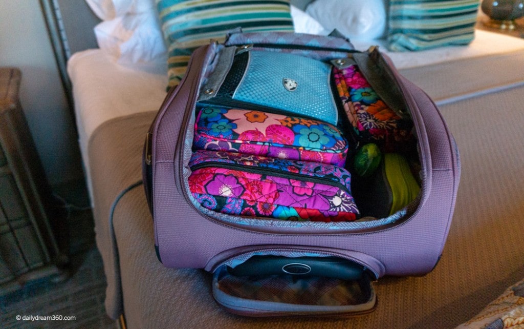 best suitcase packing tips to maximize space