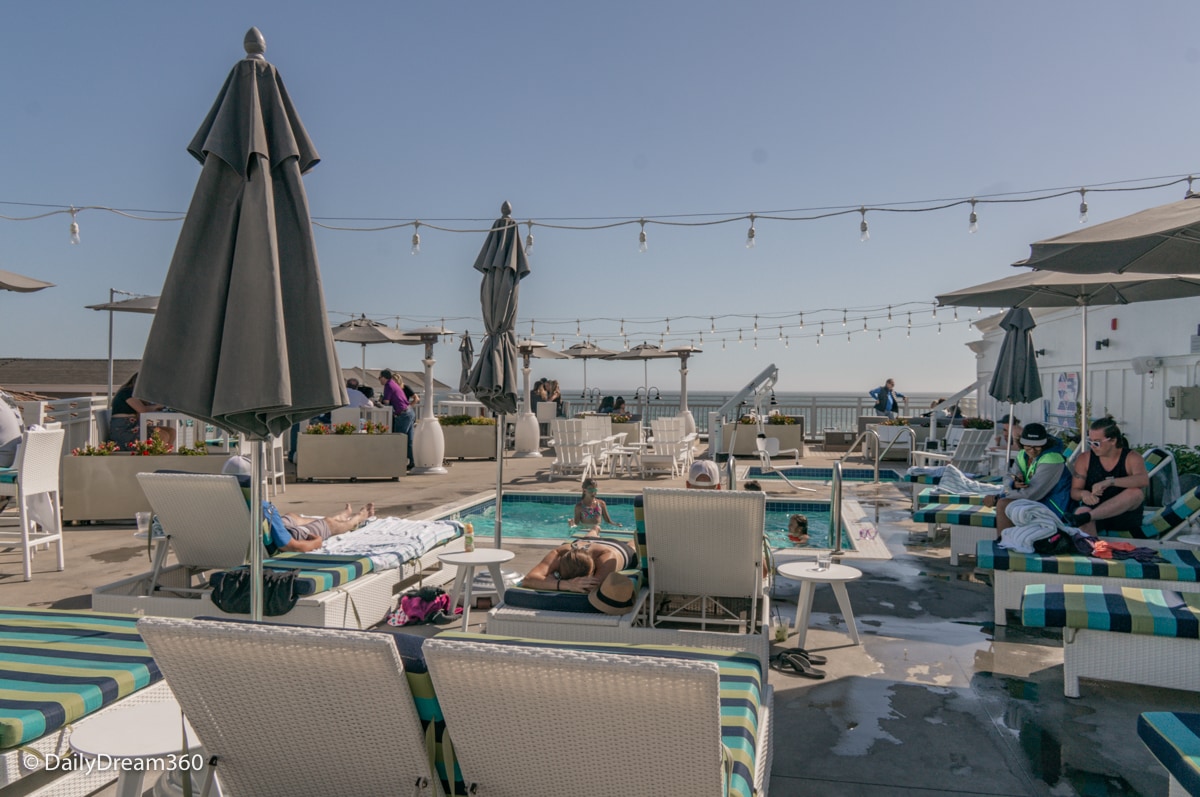 Rooftop pool and bar at the Inn at the Pier Pismo Beach