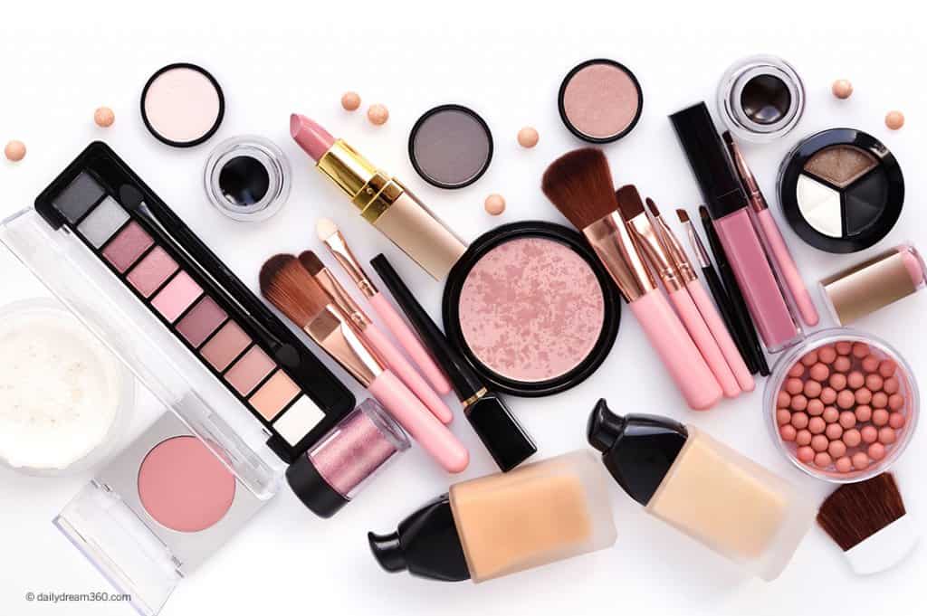 Essential Makeup Products You Can't Live Without