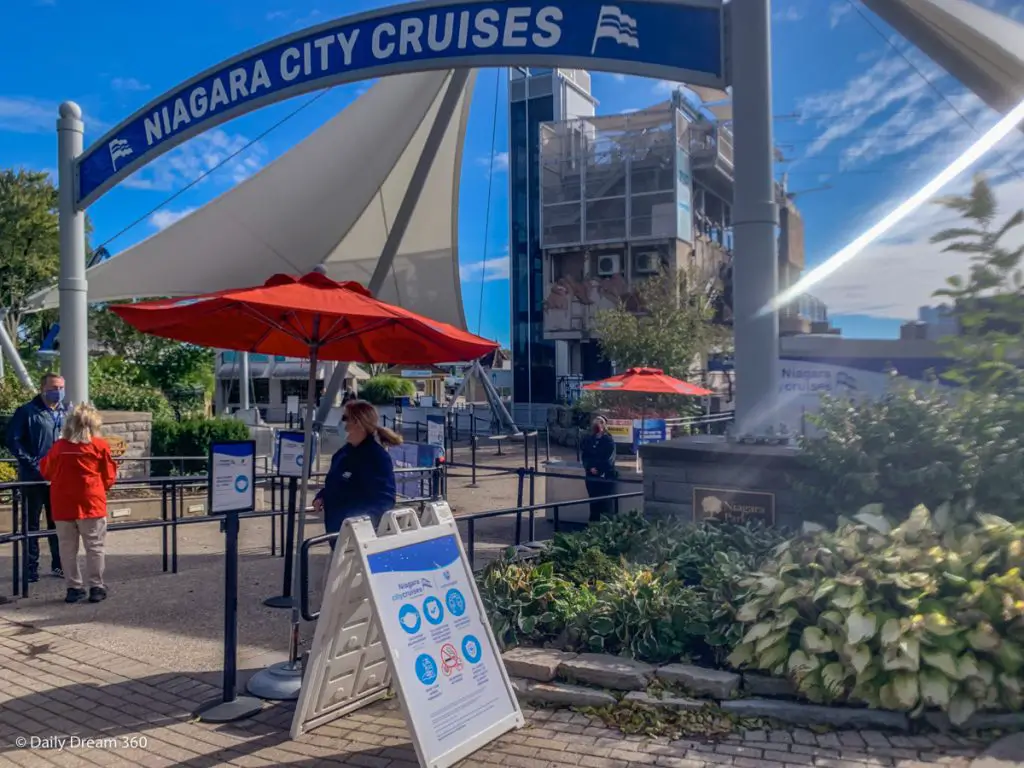 Entrance to Niagara City Cruises