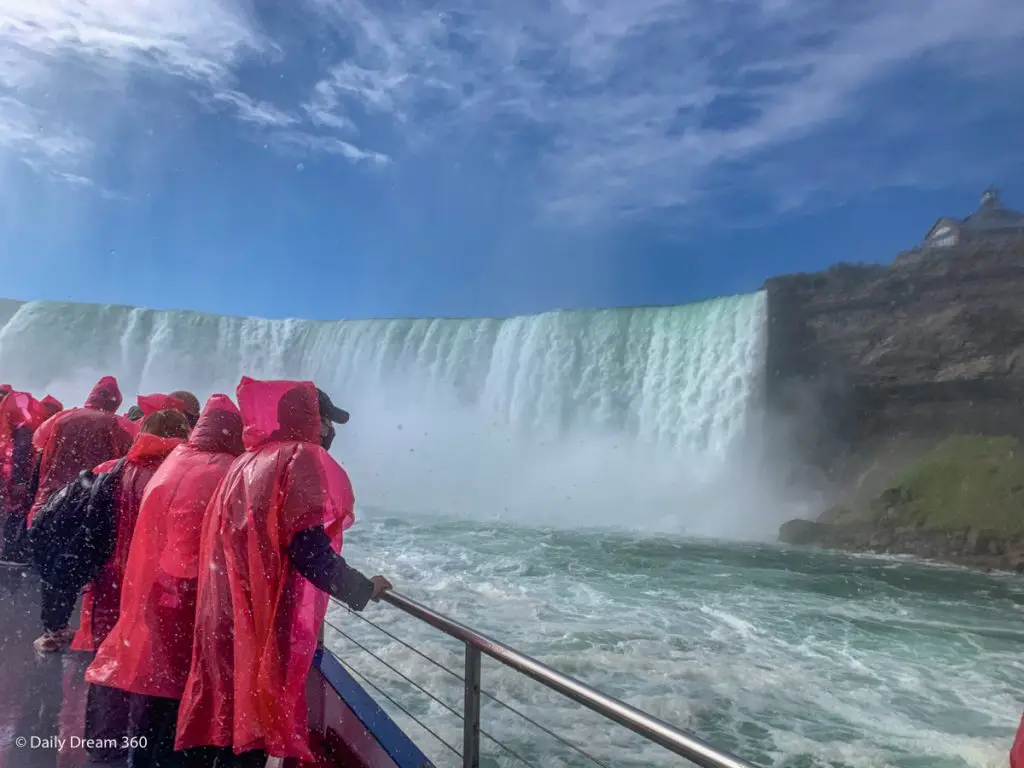 View of Horseshoe Falls on Niagara City Cruises